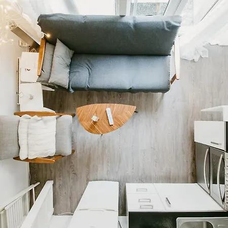 Apartment Urban Condo N°2 *